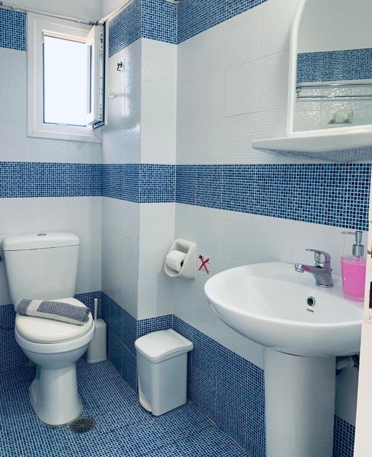 Lefteris Traditional Rooms Фира Екстериор снимка