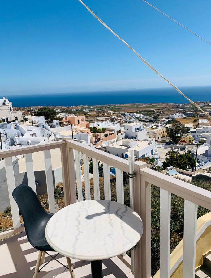Lefteris Traditional Rooms Фира Екстериор снимка