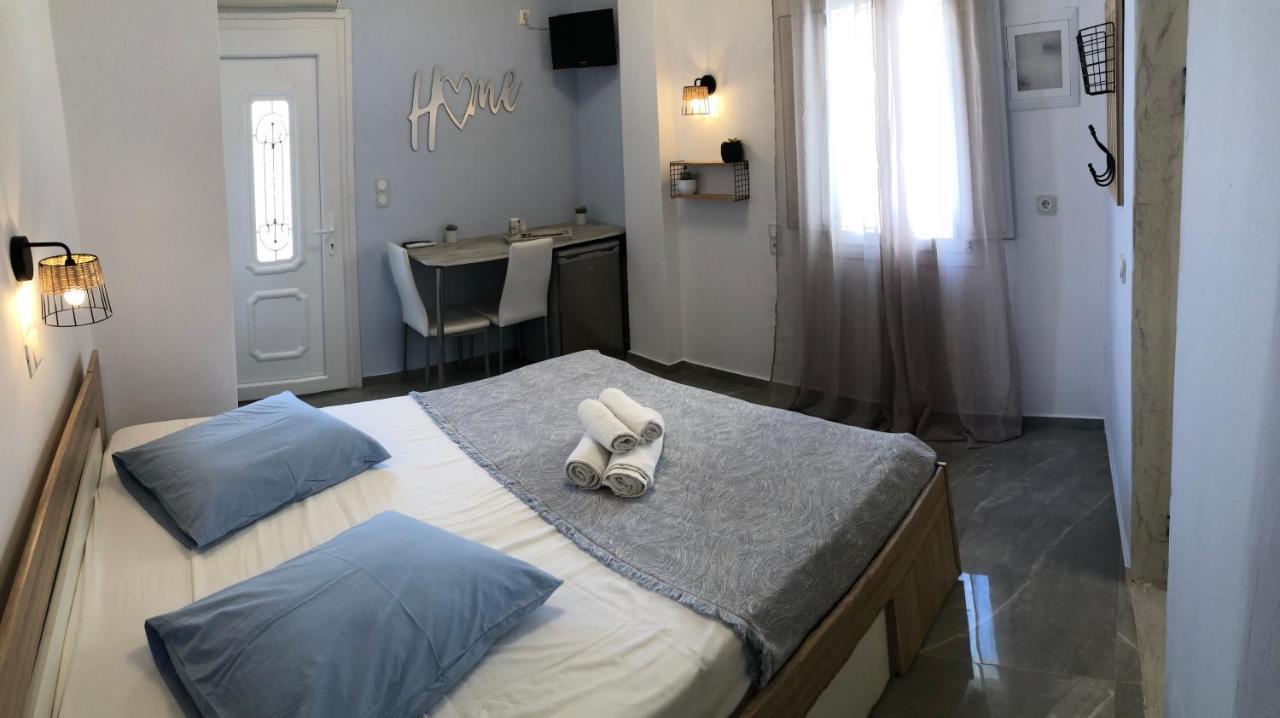 Lefteris Traditional Rooms Фира Екстериор снимка