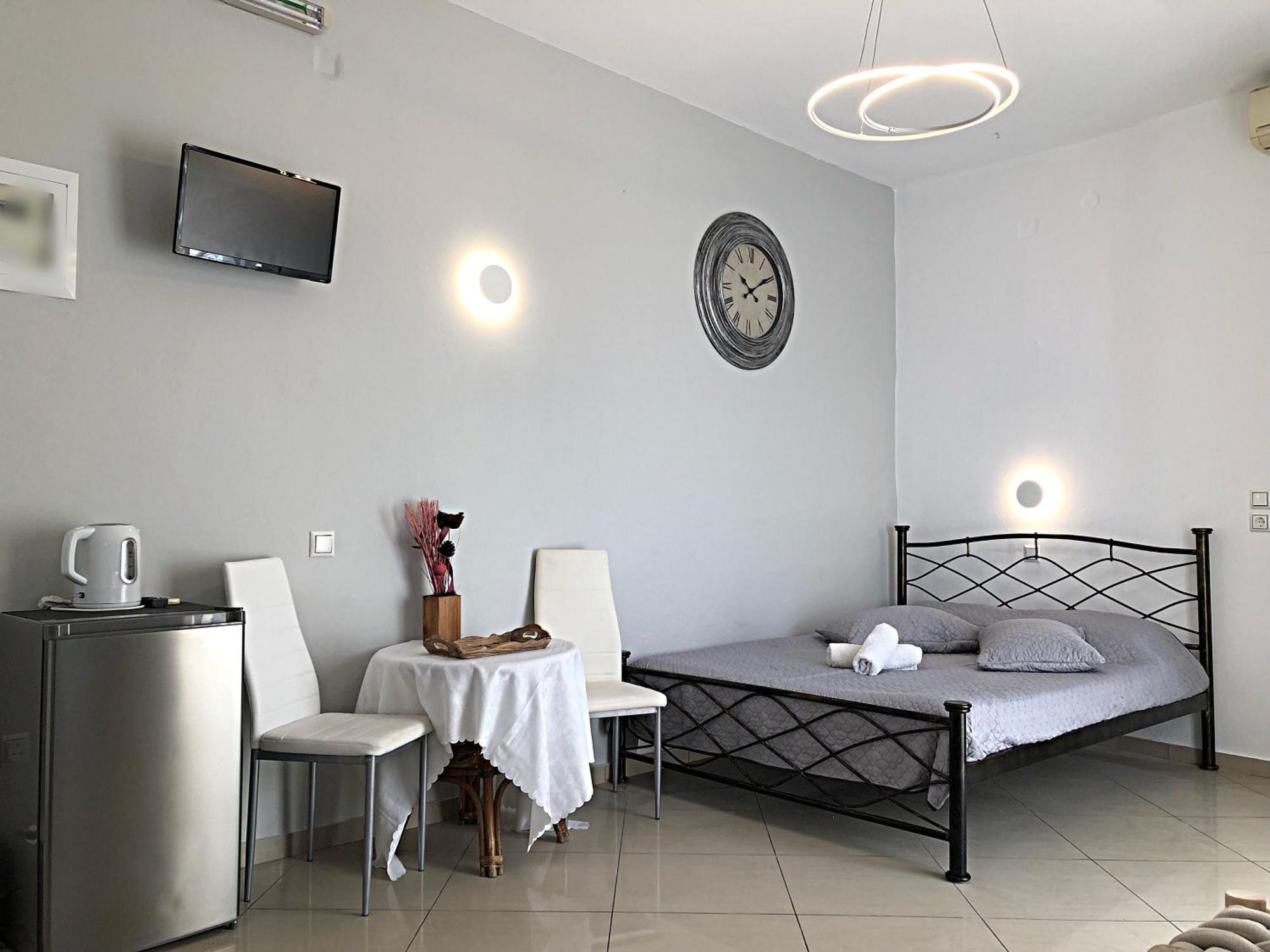 Lefteris Traditional Rooms Фира Екстериор снимка