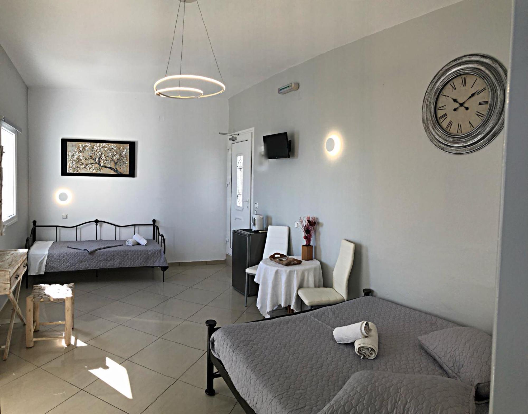 Lefteris Traditional Rooms Фира Екстериор снимка