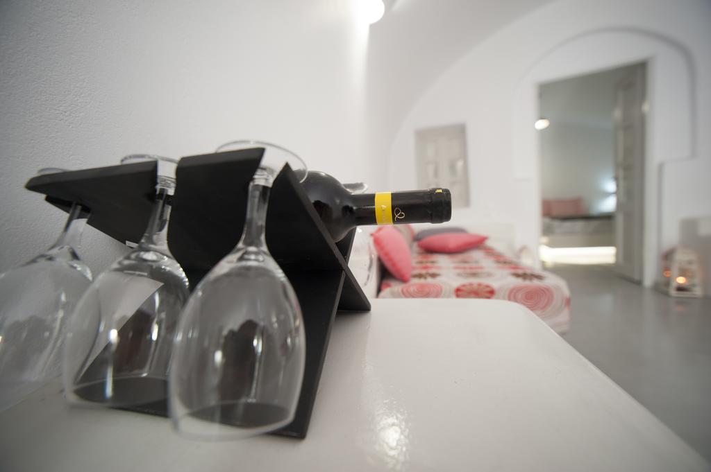 Lefteris Traditional Rooms Фира Екстериор снимка